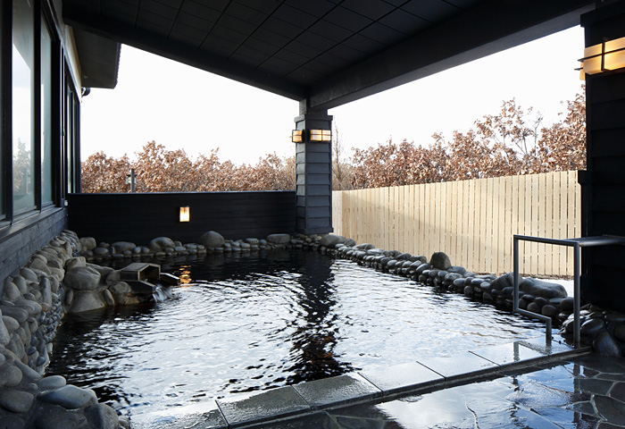 石狩厚田の桜並木とロイズ工場見学・石狩番屋の湯