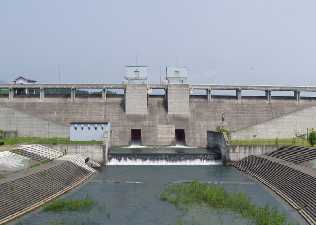 北海道開発局「インフラツーリズムほっかいどう」美利河ダム見学＆世界文化遺産縄文遺跡群（伊達・北黄金貝塚、洞爺湖・入江高砂貝塚館）と室蘭白鳥大橋夜景見学