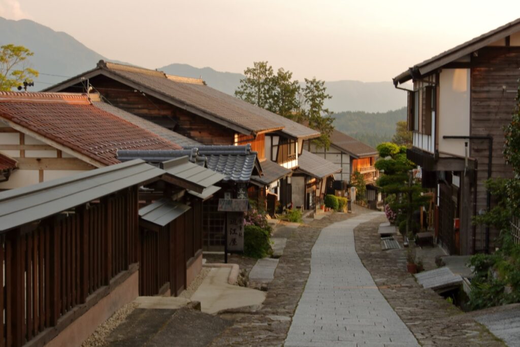 太平洋フェリーで行く　日本一の桃源郷「花桃の里」と旧中山道の宿場町「馬籠宿」